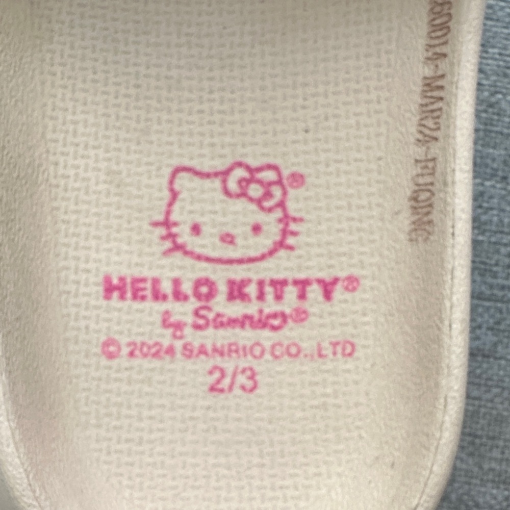 Kids Slide Sandals - adidas and hello kitty, size 2/3 - Picture 3 of 4